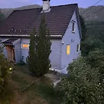 度假居 Near Skogseidvatnet