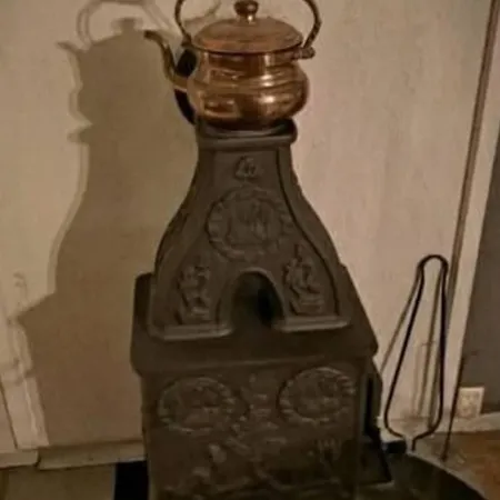 Nostalgisk Naer Skogseidvatnet Sævareid