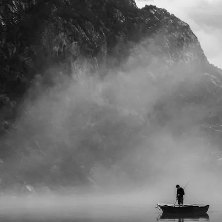 Nostalgisk Naer Skogseidvatnet
